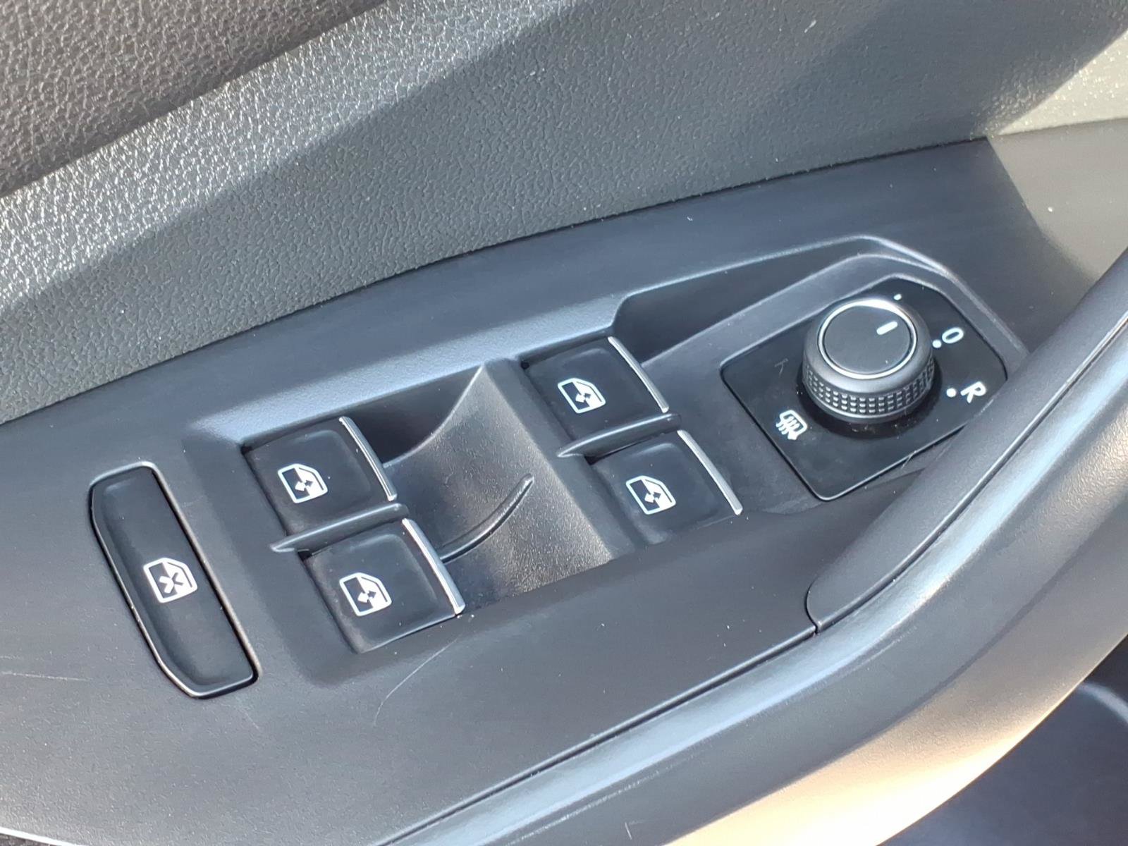 Used 2025 Volkswagen Jetta Sport FWD image 12