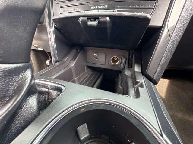 Certified 2018 Ford Explorer XLT FWD image 18