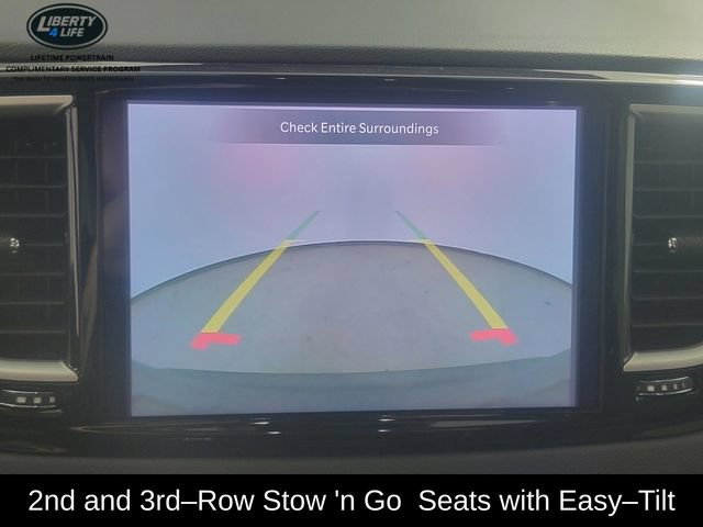 Used 2024 Chrysler Pacifica Touring-L FWD image 33
