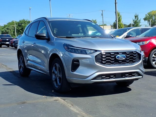 Certified 2024 Ford Escape ST-Line AWD/4WD image 3