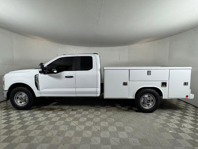 Certified 2024 Ford F350 XL w/ XL Chrome Package RWD image 5