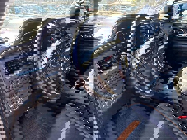 Used 2024 GMC Yukon AT4 w/ Technology Package image 31