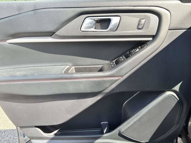 Certified 2025 Ford Explorer ST-Line AWD/4WD image 22