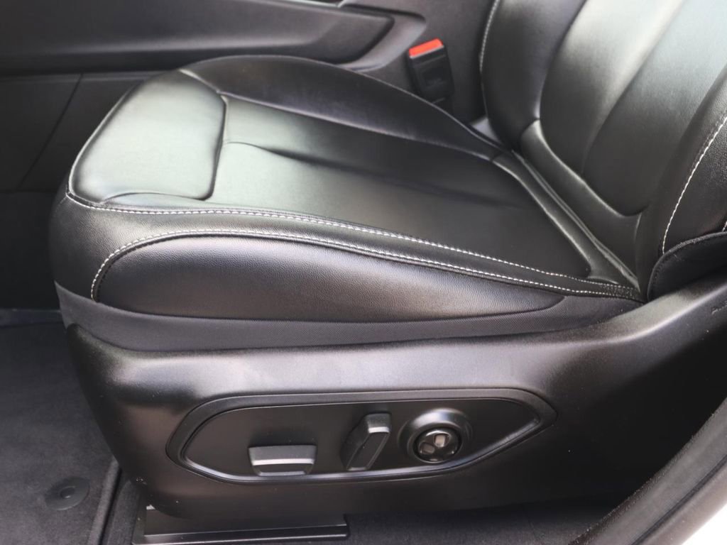 Used 2025 Jeep Grand Cherokee L Limited w/ Black Appearance Package AWD/4WD image 19