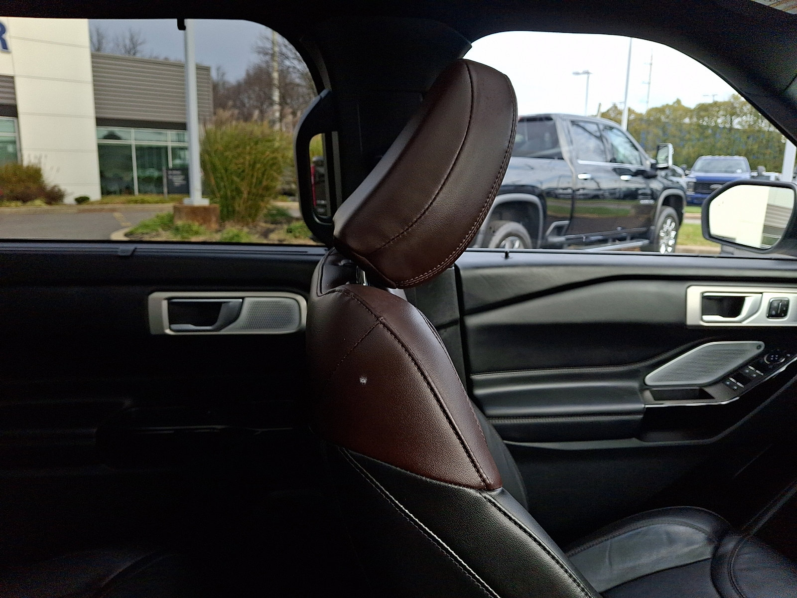 Certified 2023 Ford Explorer Platinum w/ Technology Package image 13