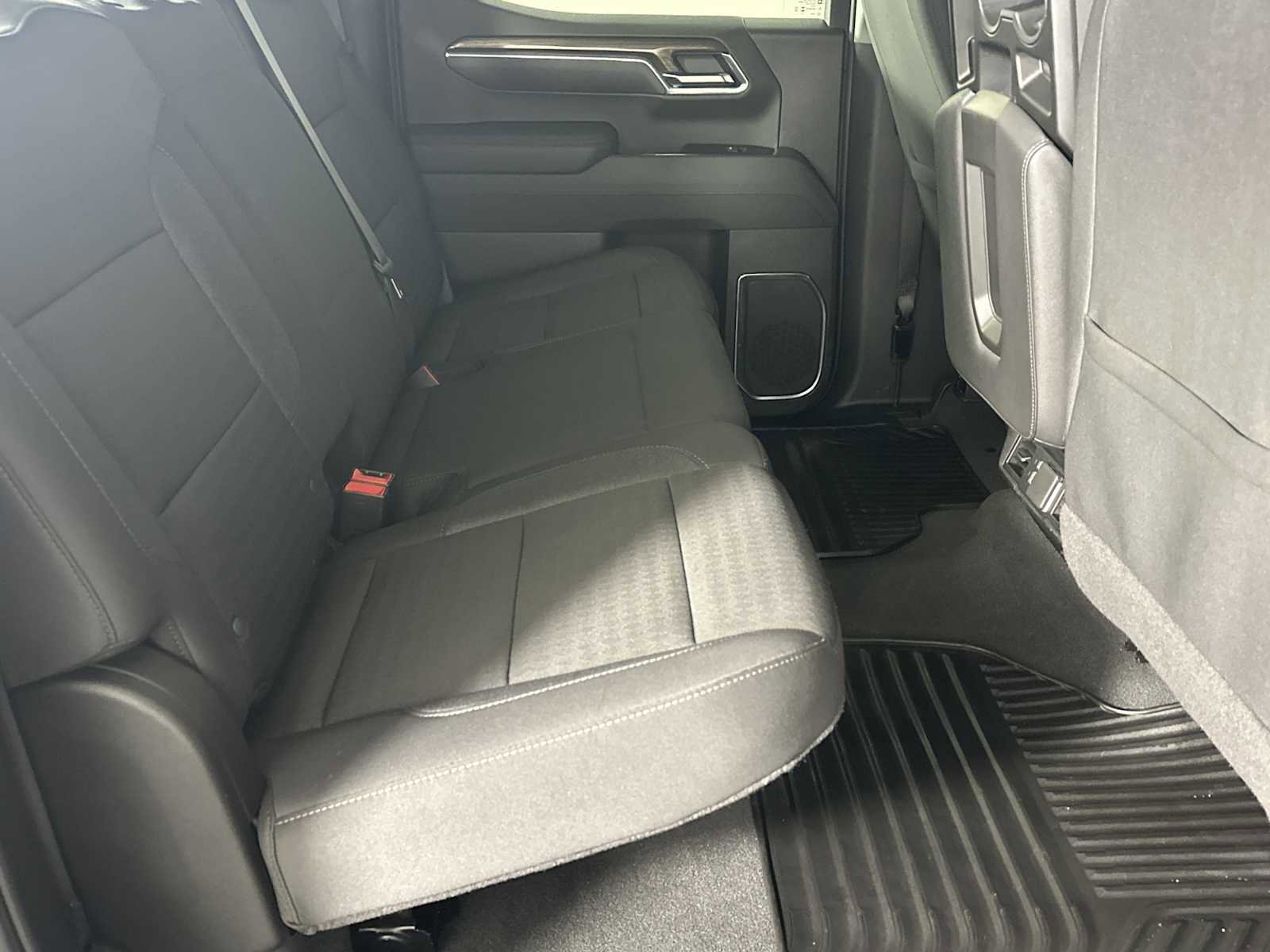 Used 2025 Chevrolet Silverado 1500 LT image 17