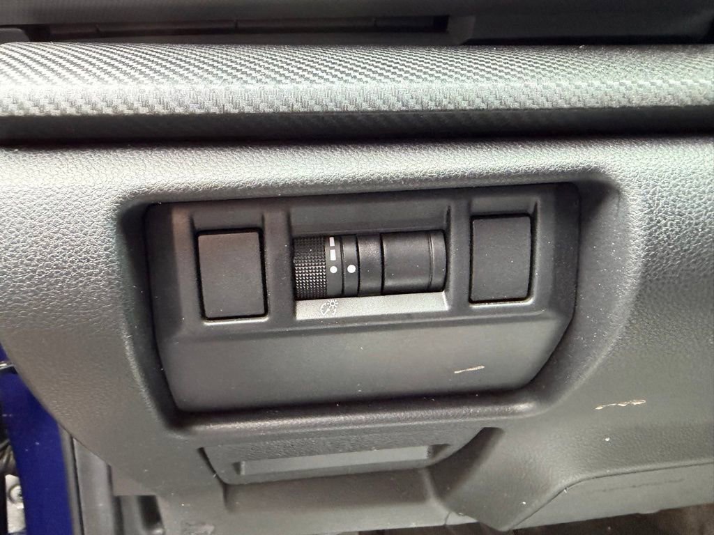 Used 2024 Subaru Crosstrek 2.5i Limited w/ Popular Package #4A image 16