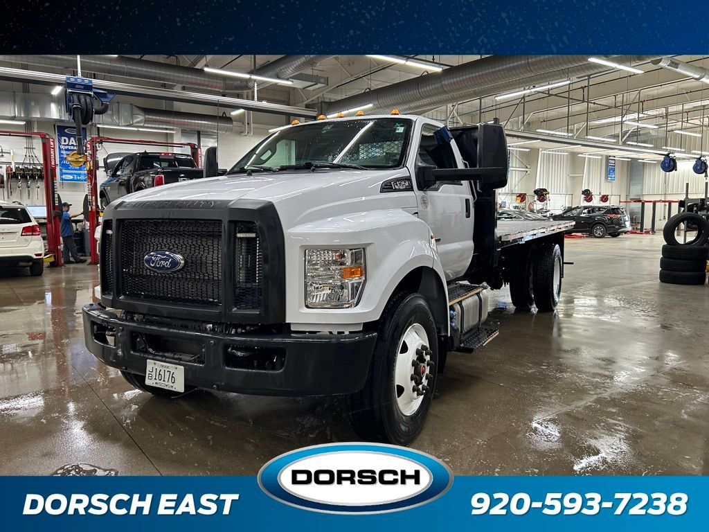 Certified 2022 Ford F750 2WD Regular Cab Super Duty image 1