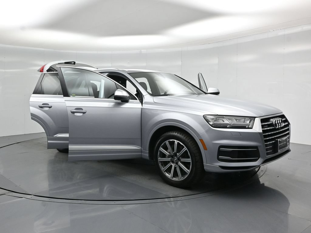 Used 2017 Audi Q7 3.0T Premium Plus w/ Premium Plus Package AWD/4WD image 36