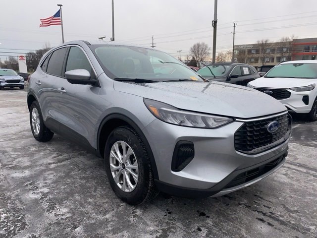 Certified 2023 Ford Escape Active w/ Tech Pack #2 image 1