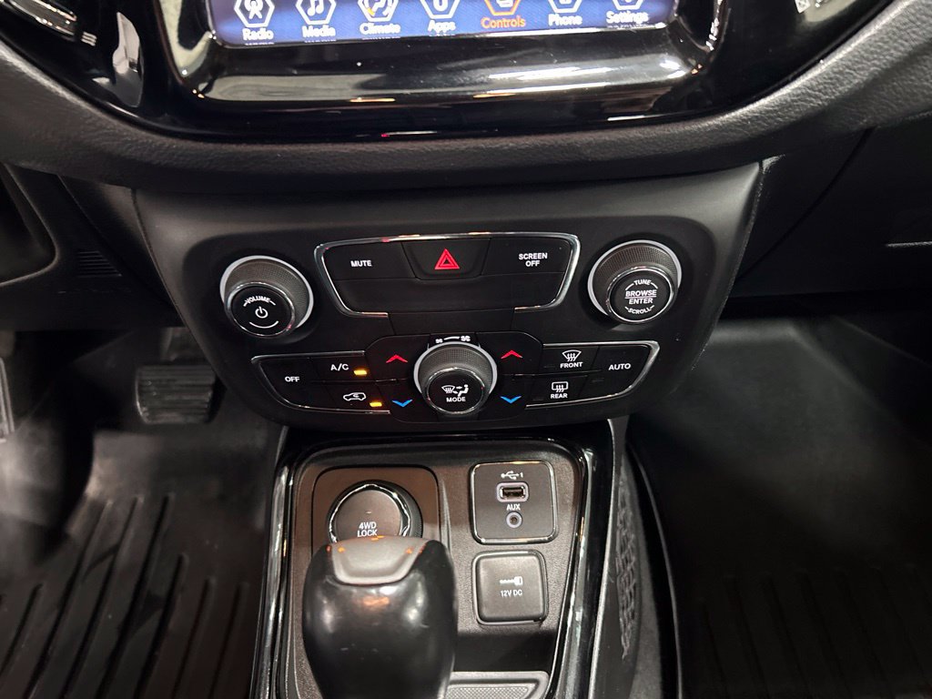 Used 2019 Jeep Compass Limited AWD/4WD image 21
