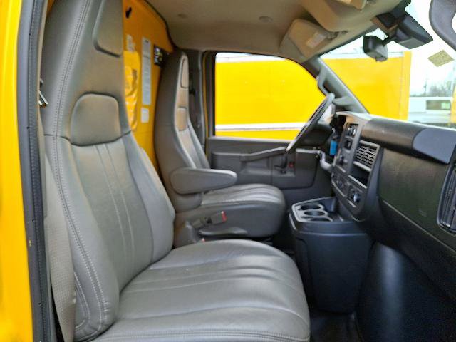 Used 2021 GMC Savana 3500 w/ Power Convenience Package RWD image 28