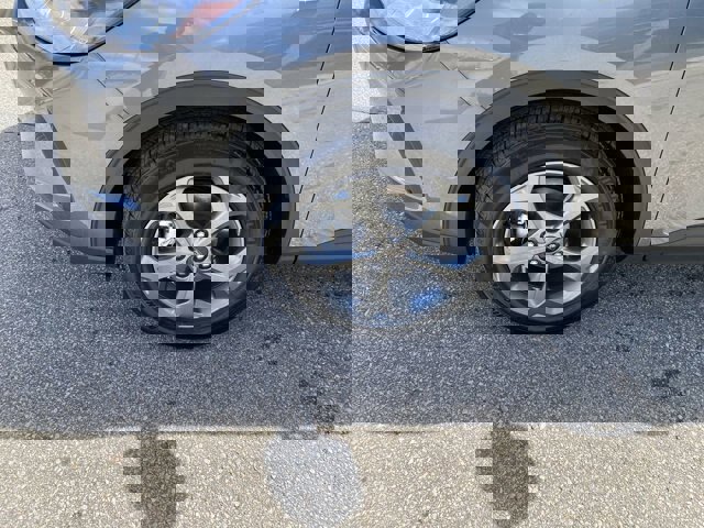 Certified 2025 Ford Escape ST-Line w/ Cold Weather Package image 10