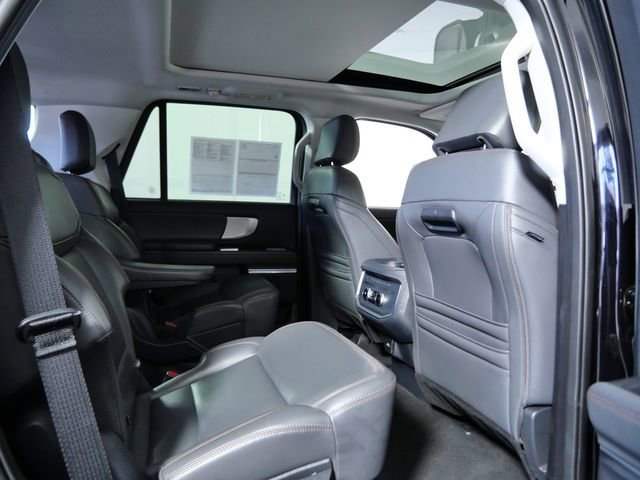 Certified 2025 Ford Expedition Active AWD/4WD image 12
