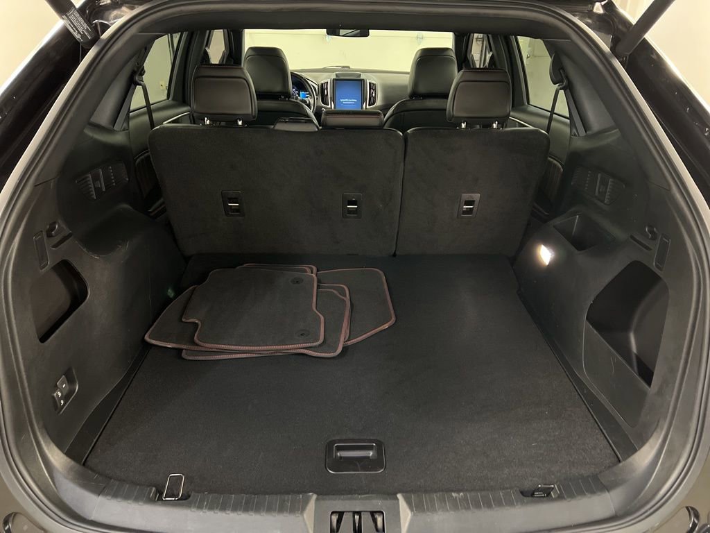 Certified 2022 Ford Edge ST-Line w/ Class II Trailer Tow Package AWD/4WD image 34