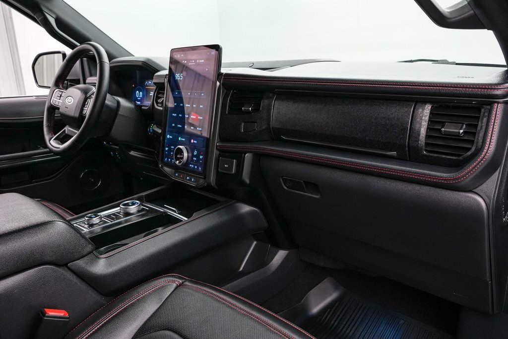 Certified 2024 Ford Expedition Limited image 29