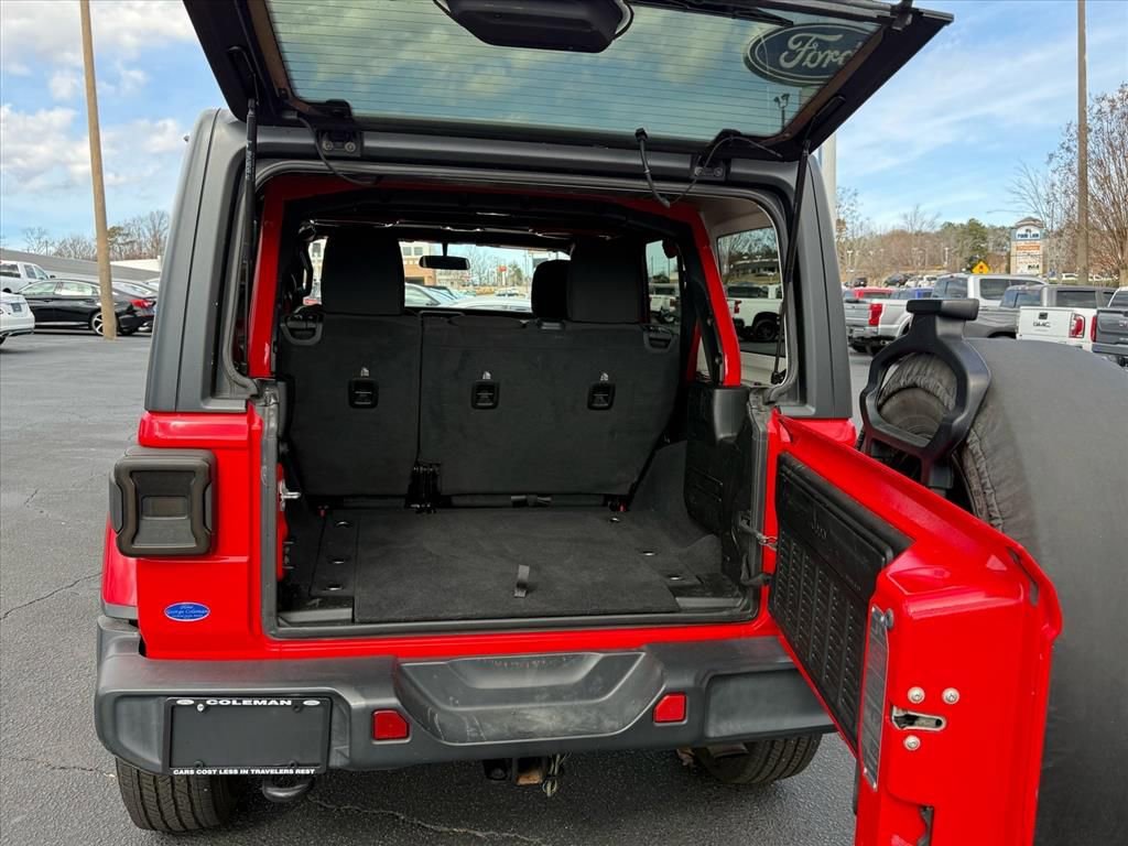 Used 2020 Jeep Wrangler Unlimited Sahara image 15
