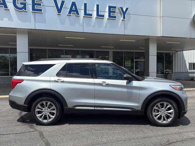 Certified 2023 Ford Explorer XLT w/ Equipment Group 202A AWD/4WD image 8