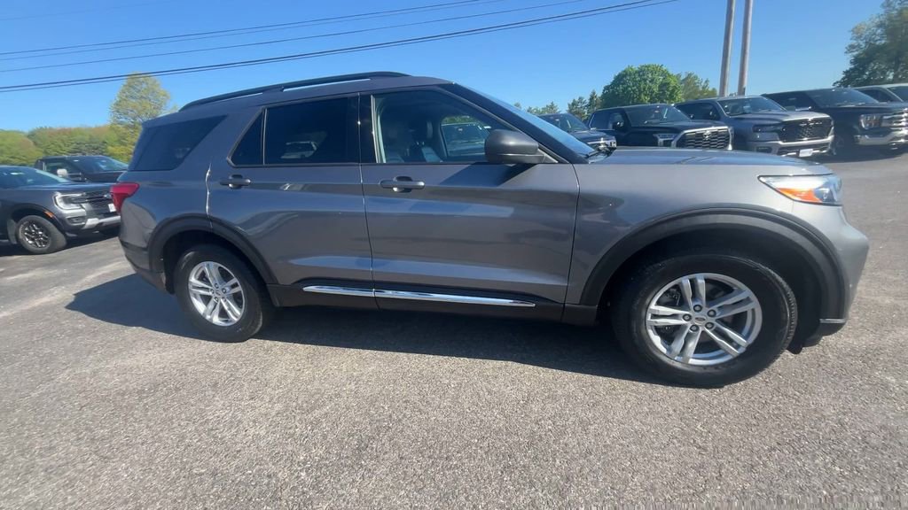 Certified 2021 Ford Explorer XLT w/ Equipment Group 202A AWD/4WD image 21