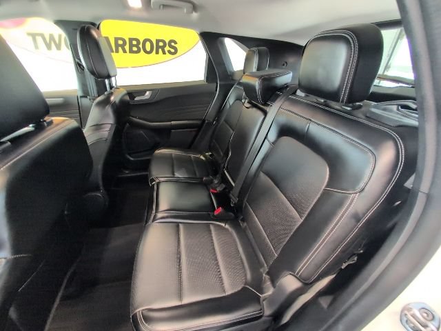Certified 2024 Ford Escape Platinum AWD/4WD image 27