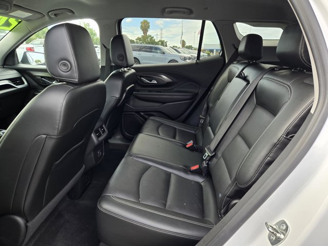 Used 2024 GMC Terrain SLT AWD/4WD image 10