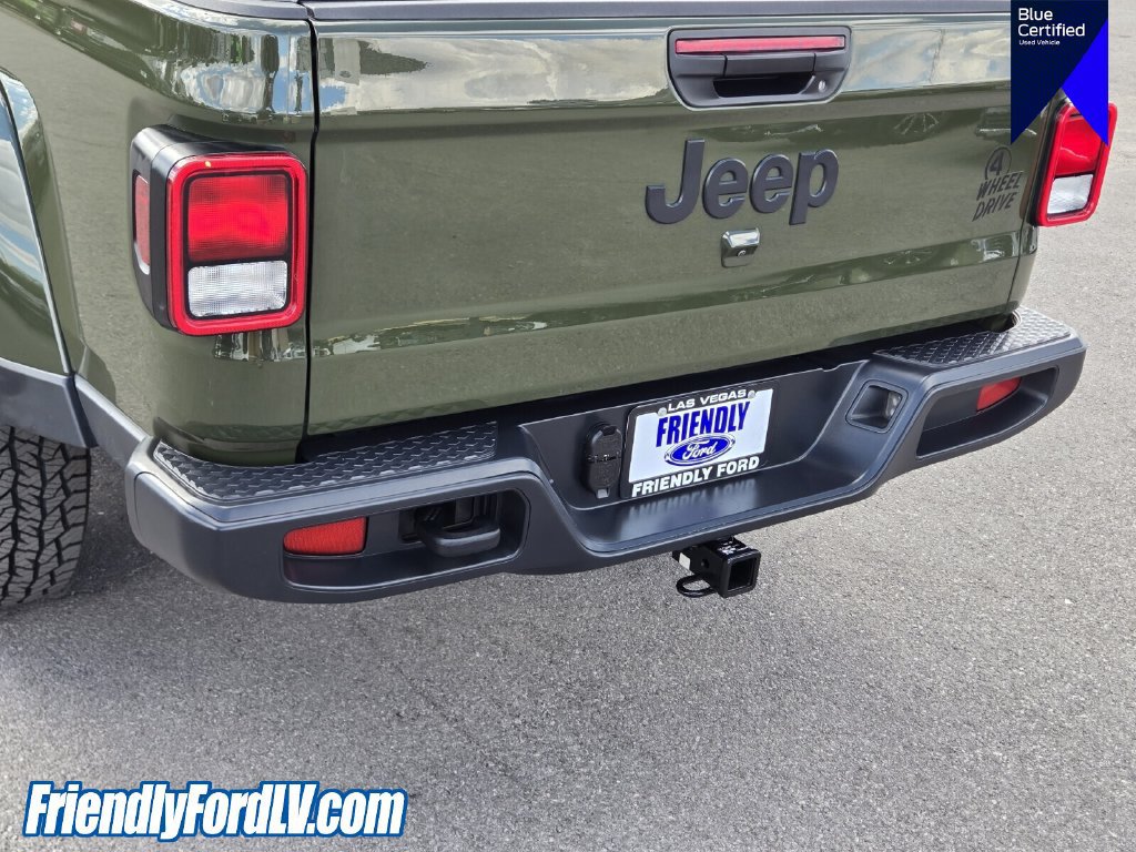 Used 2023 Jeep Gladiator Sport AWD/4WD image 5