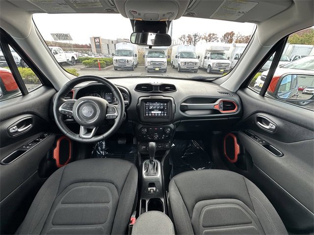 Used 2020 Jeep Renegade Latitude image 10