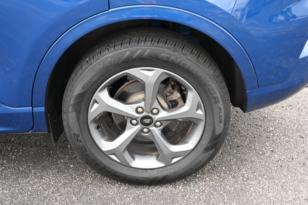 Certified 2023 Ford Escape ST-Line w/ Tech Pack #1 AWD/4WD image 16