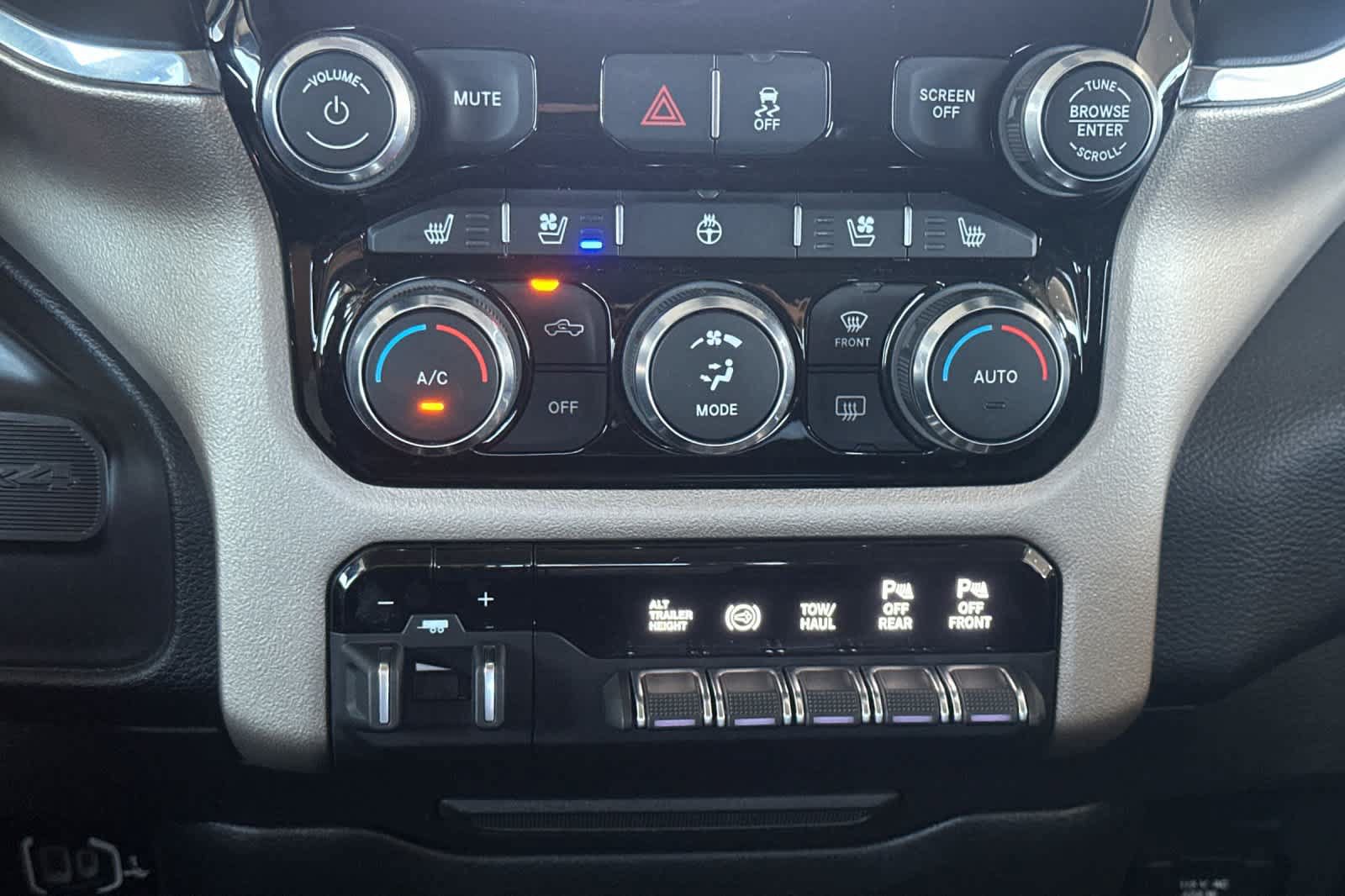 Used 2022 RAM 2500 Laramie AWD/4WD image 20