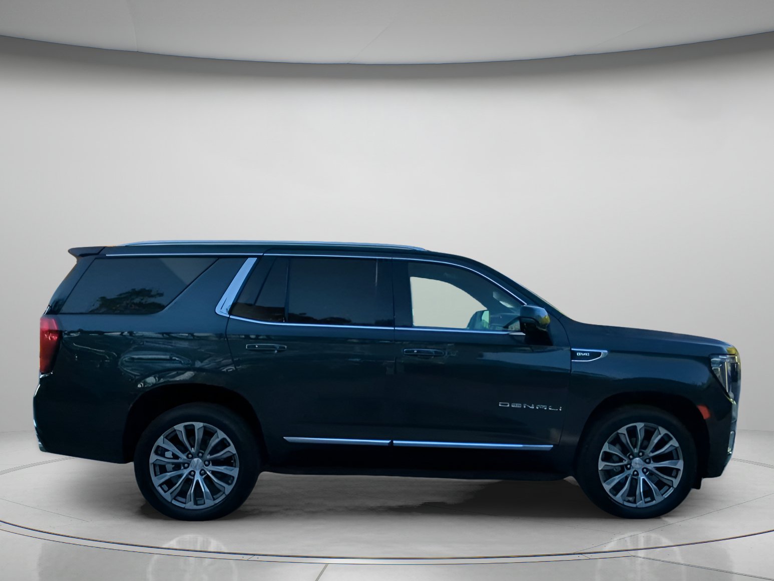Used 2021 GMC Yukon Denali RWD image 32