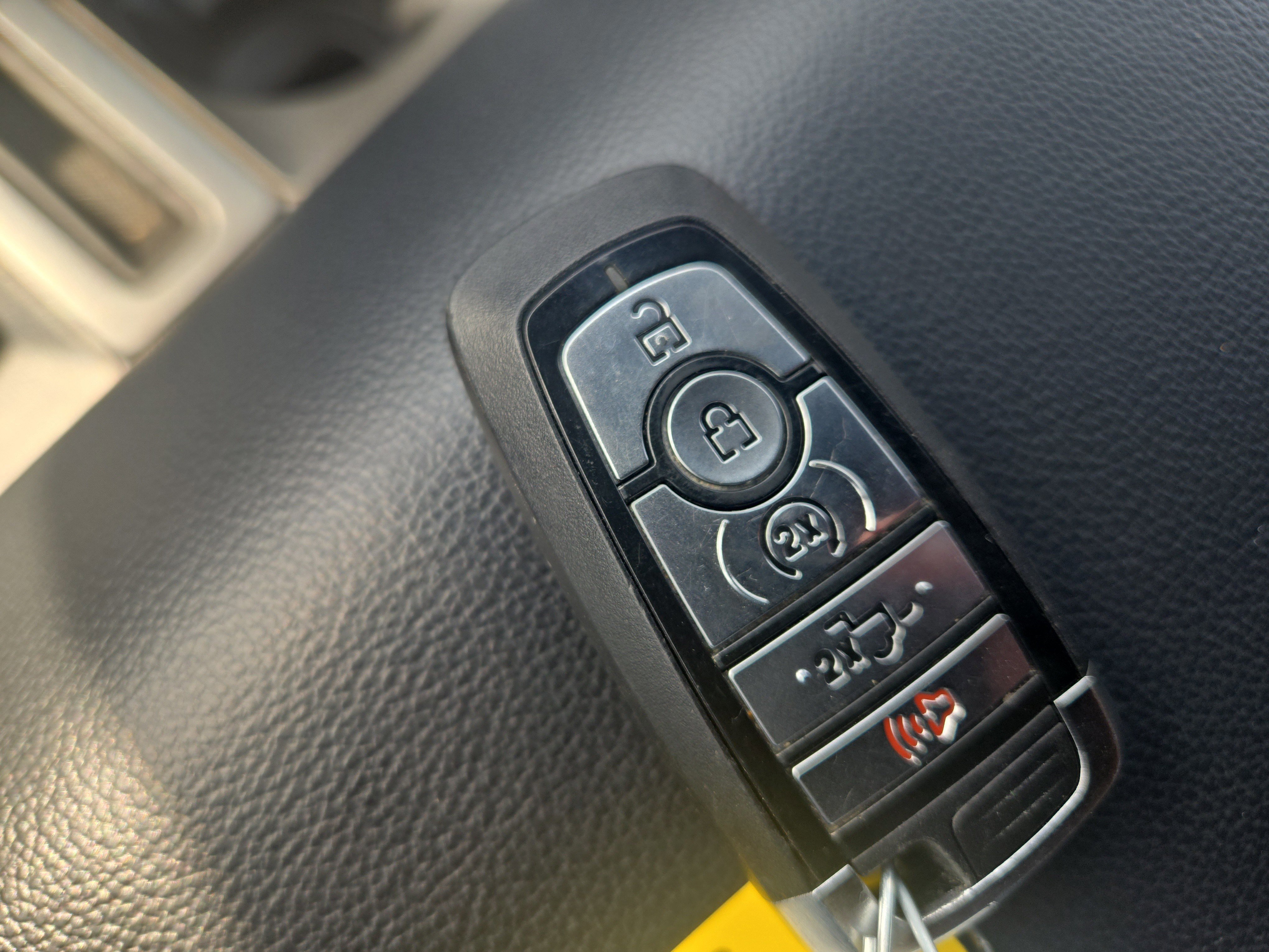 Certified 2022 Ford F150 XLT w/ Equipment Group 302A High image 31