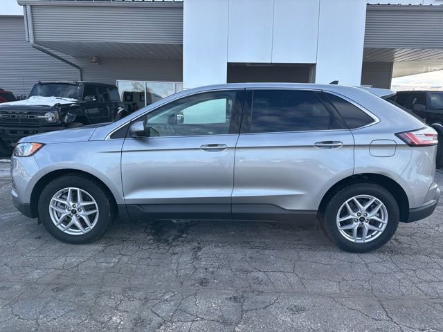 Certified 2024 Ford Edge SEL w/ Convenience Package image 2