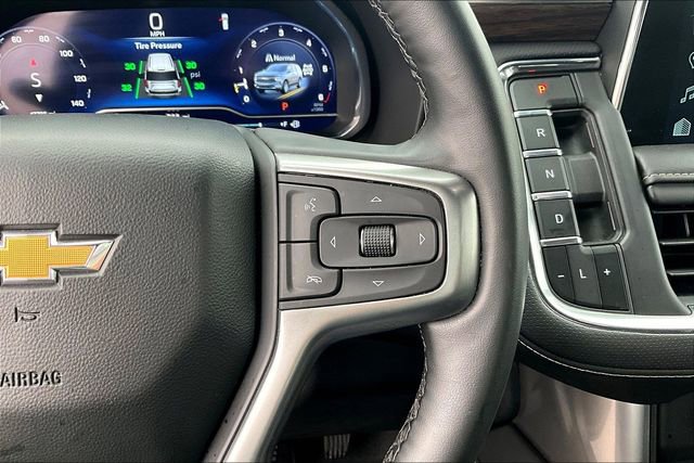 Used 2024 Chevrolet Suburban Premier image 19