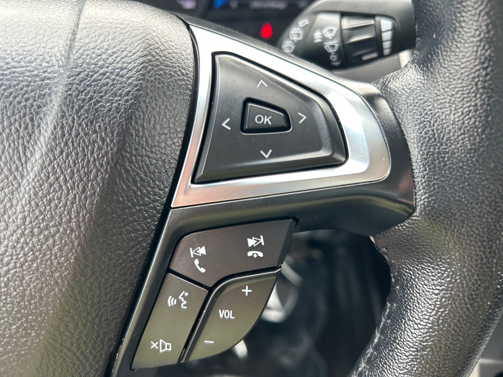 Certified 2024 Ford Edge SEL AWD/4WD image 24