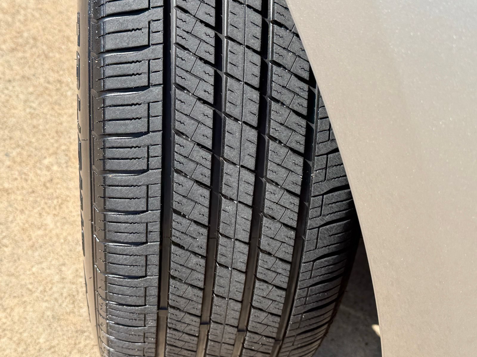 Certified 2024 Ford Edge Titanium AWD/4WD image 10