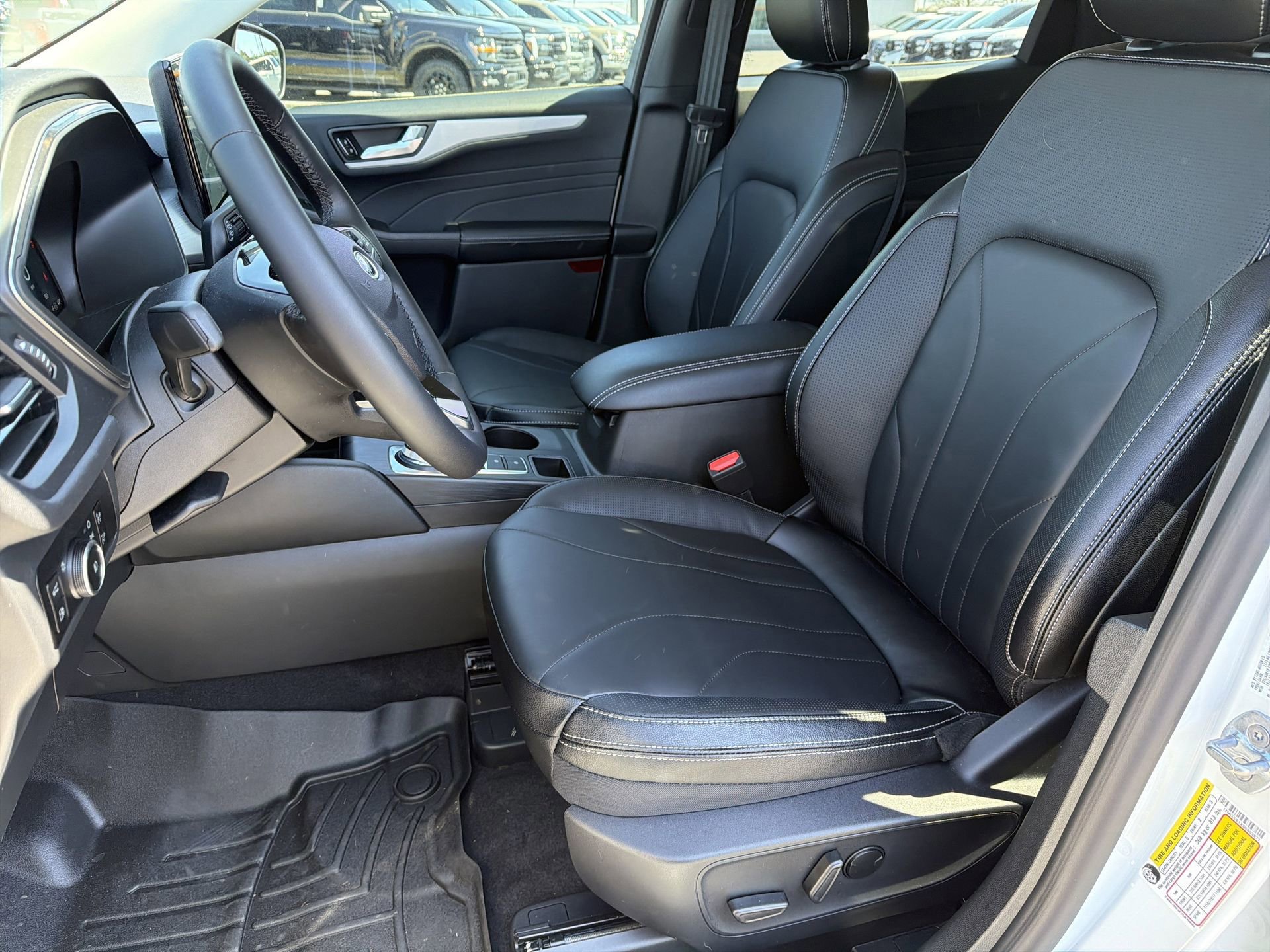 Certified 2025 Ford Escape Base w/ PHEV Premium Package image 22