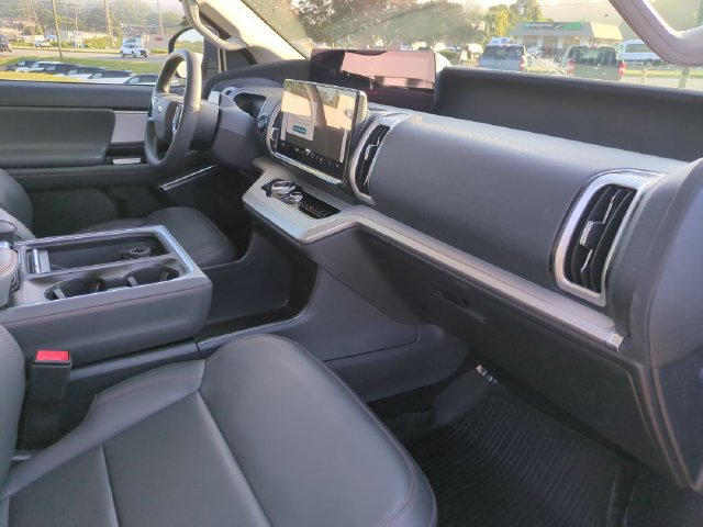 Certified 2025 Ford Expedition Max Active AWD/4WD image 36