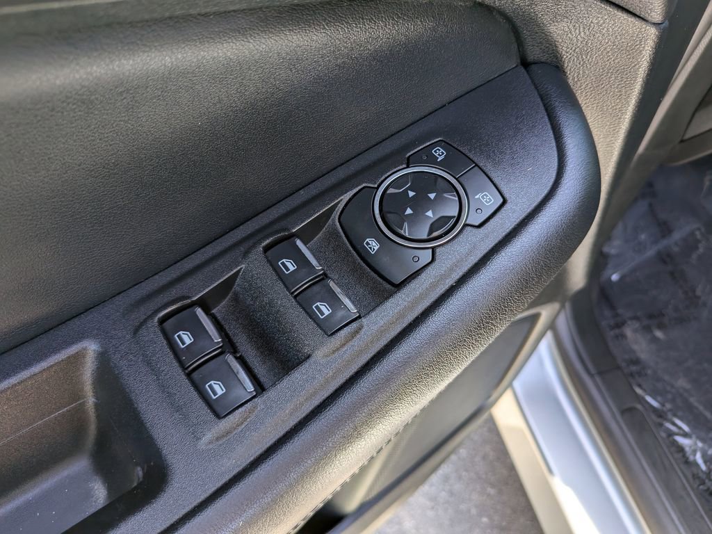 Certified 2024 Ford Edge SE w/ Black Appearance Package image 20