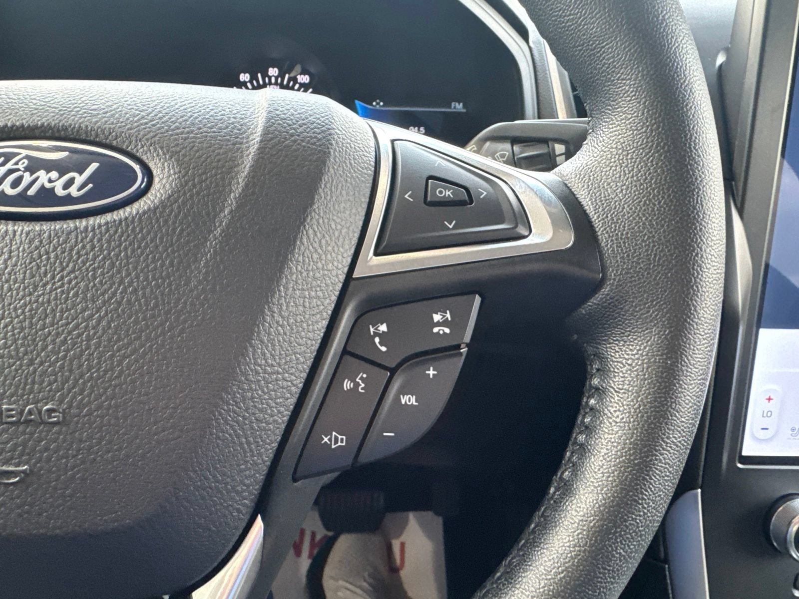 Certified 2024 Ford Edge SEL w/ Convenience Package AWD/4WD image 29