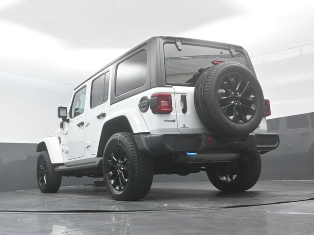 Used 2023 Jeep Wrangler Unlimited Sahara AWD/4WD image 20
