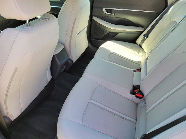 Used 2023 Hyundai Sonata SEL w/ Preferred Accessory Package FWD image 12