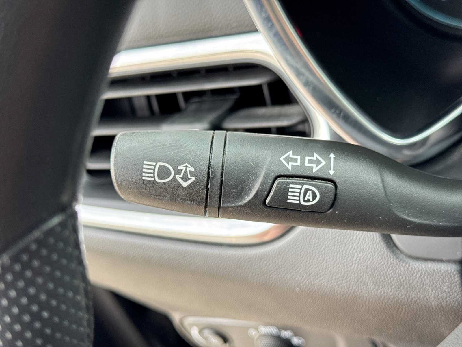 Used 2022 Chevrolet Equinox LT FWD image 25