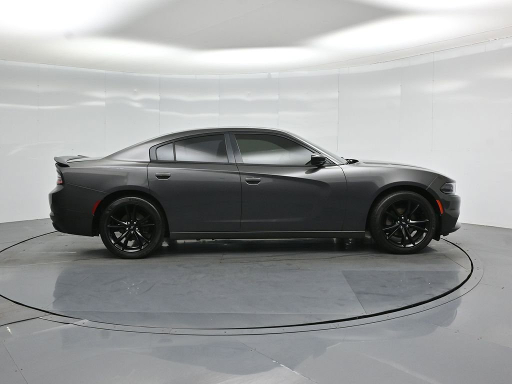 Used 2017 Dodge Charger SE w/ Blacktop Package RWD image 24