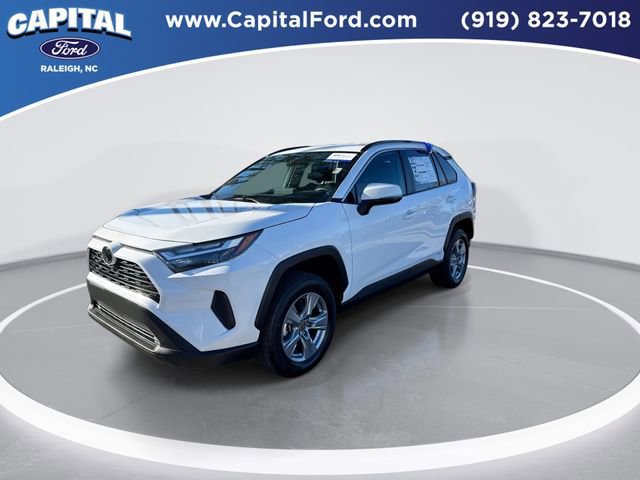 Used 2025 Toyota RAV4 XLE image 2