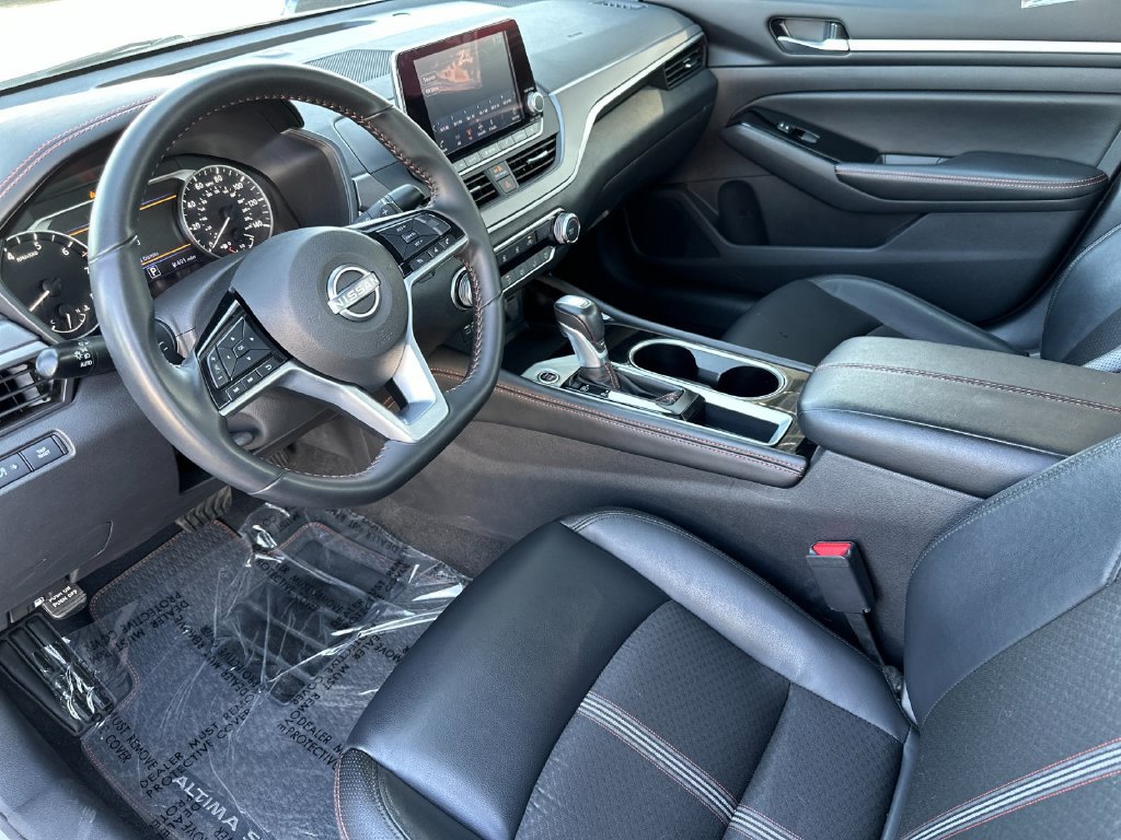 Used 2025 Nissan Altima 2.5 SR FWD image 9