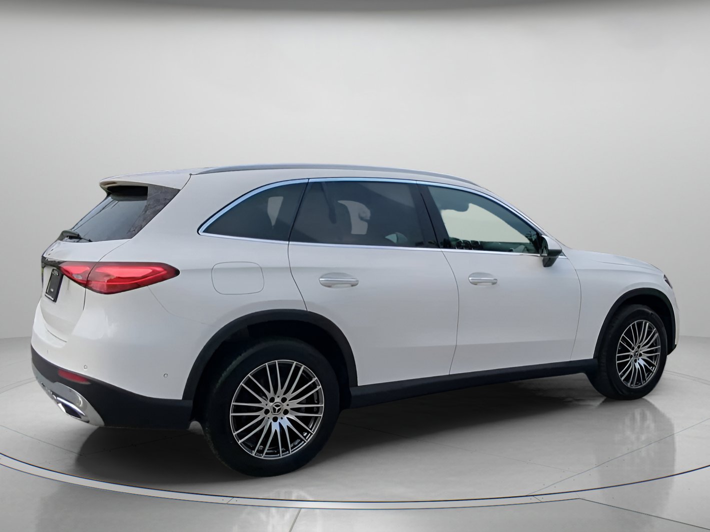 Used 2025 Mercedes-Benz GLC 300 image 29