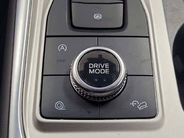 Certified 2024 Ford Explorer XLT w/ Equipment Group 202A AWD/4WD image 33