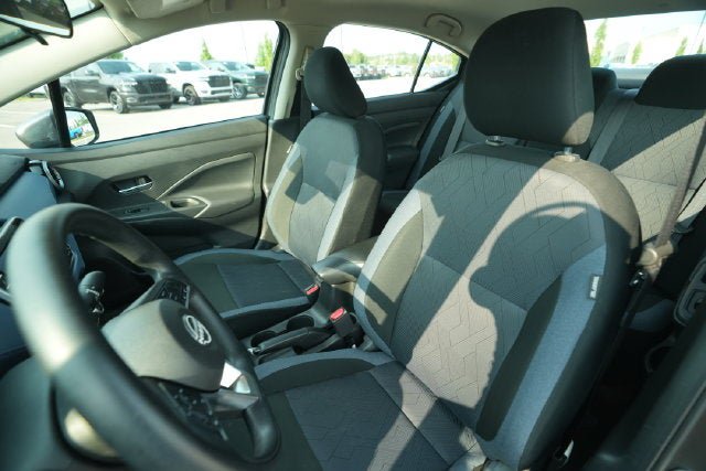 Used 2025 Nissan Versa SV FWD image 36