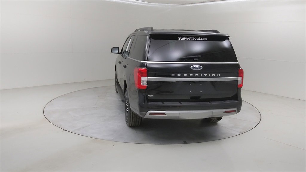 Certified 2024 Ford Expedition XLT image 17