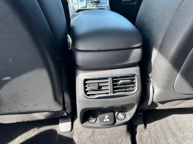 Used 2023 Hyundai Santa Fe Limited AWD/4WD image 14